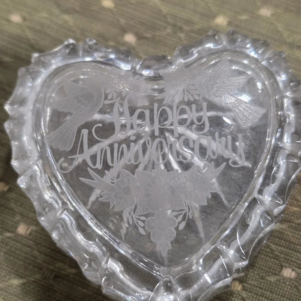 Heart-Shaped Lead Crystal Clear Anniversary Party Favor Box